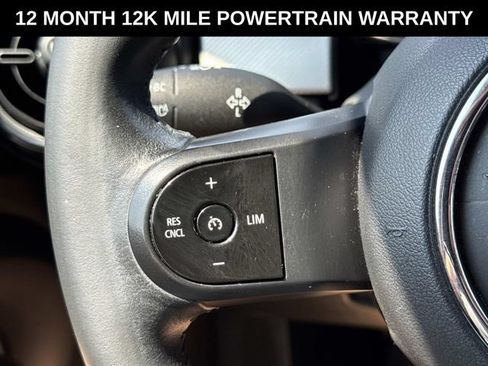 Used 2022 MINI Cooper 4-Door Hardtop FWD image 25