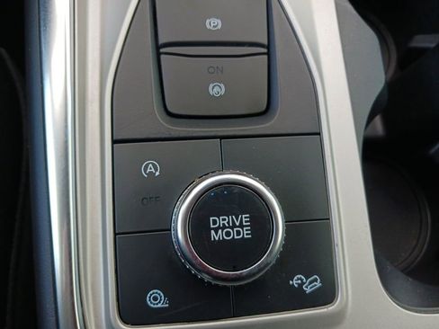 Used 2024 Ford Explorer Limited image 21