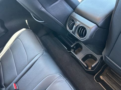 Certified 2025 Jeep Wrangler Sport AWD/4WD image 27