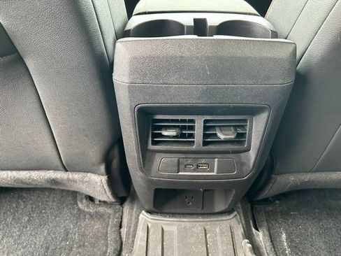 Used 2024 Chevrolet Colorado Z71 w/ Z71 Convenience Package 2 image 22