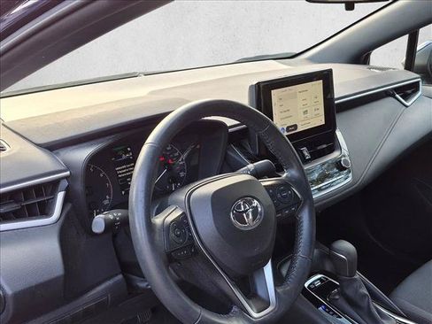 Used 2023 Toyota Corolla SE w/ SE Premium Package FWD image 9