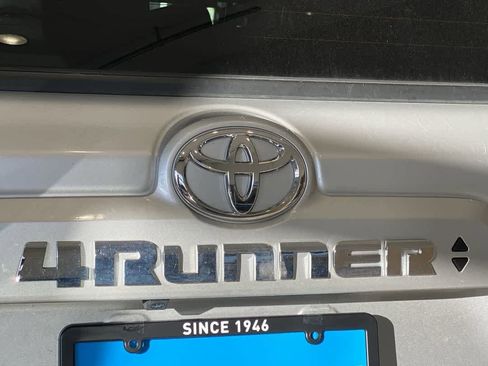 Used 2020 Toyota 4Runner SR5 Premium w/ Moonroof Package AWD/4WD image 12