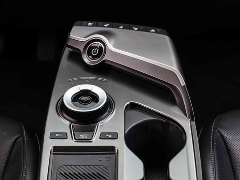 Certified 2024 Kia EV6 Wind w/ Wind Technology Package AWD/4WD image 13
