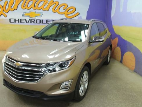 Used 2018 Chevrolet Equinox Premier FWD image 7