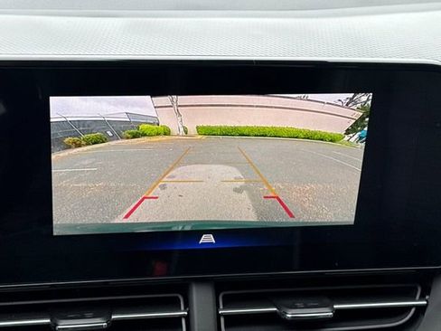 Used 2025 Chevrolet Trax LT w/ Driver Confidence Package image 27