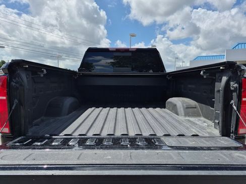 Used 2024 Chevrolet Silverado 3500 High Country w/ Technology Package AWD/4WD image 6