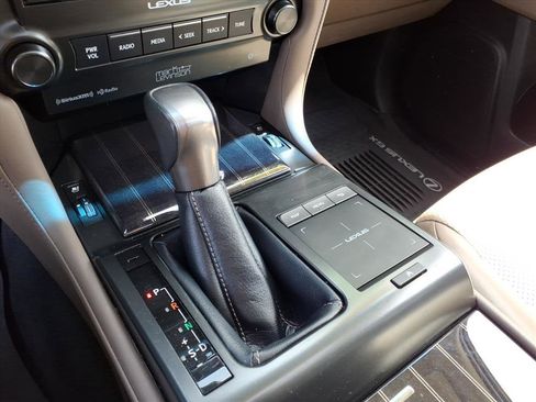 Used 2023 Lexus GX 460 Luxury w/ Sport Design Package AWD/4WD image 21