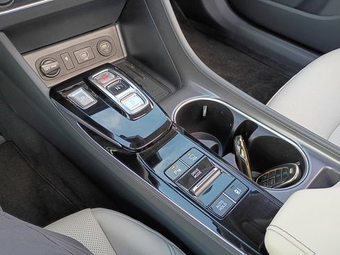 Used 2022 Hyundai Sonata Limited w/ Preferred Accessory Package image 28