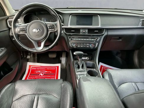 Used 2018 Kia Optima EX w/ Premium Package image 16