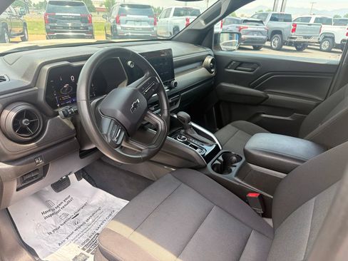 Used 2023 Chevrolet Colorado Trail Boss w/ Technology Package AWD/4WD image 12