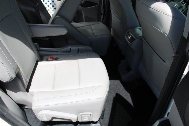 Used 2016 Toyota Highlander XLE FWD image 14