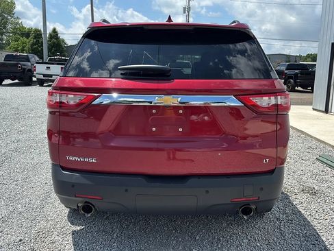 Used 2019 Chevrolet Traverse LT FWD image 4