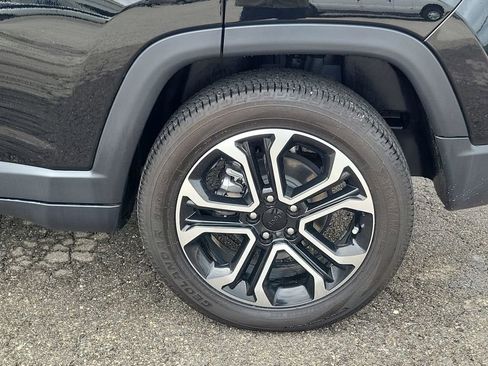 Used 2024 Jeep Compass Limited w/ Sun and Sound Group image 19