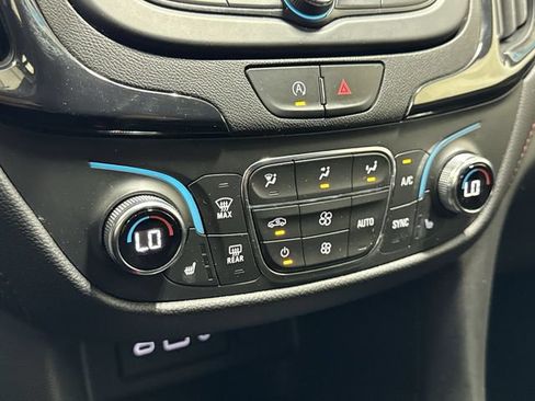 Certified 2023 Chevrolet Equinox RS FWD image 19