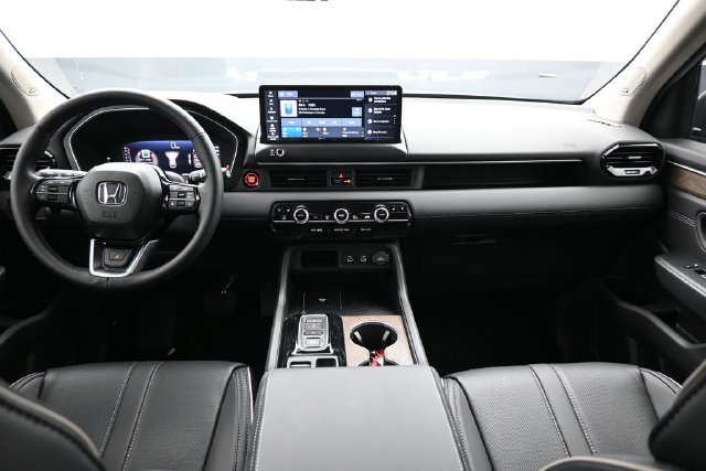 New 2026 Honda Pilot Elite image 9