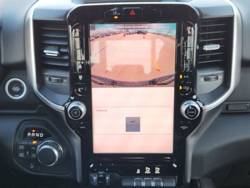 New 2026 RAM 1500 4x4 Crew Cab image 14