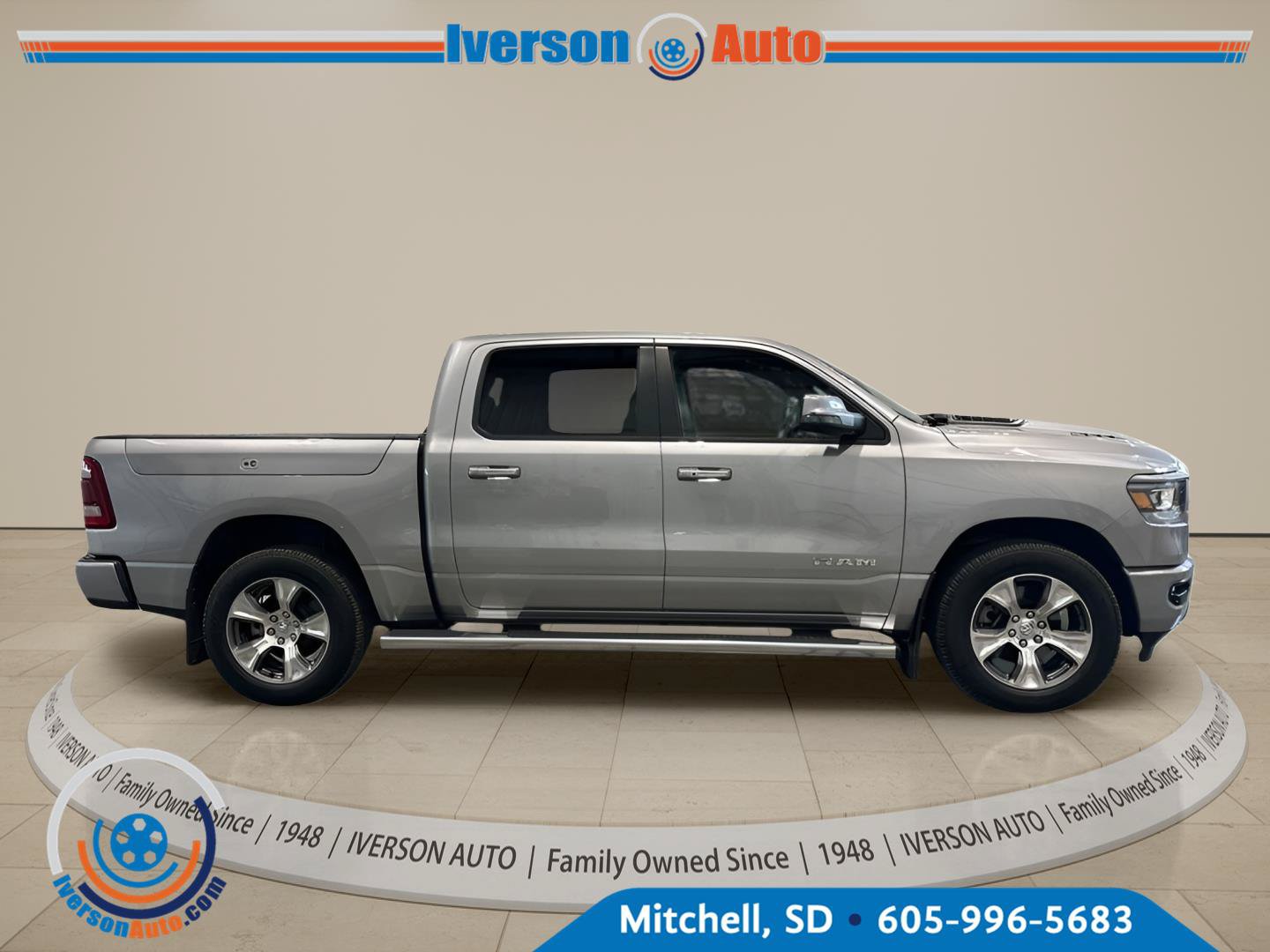 Used 2024 RAM 1500 Laramie AWD/4WD image 10