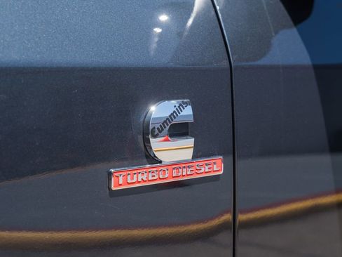New 2026 RAM 2500 Laramie AWD/4WD image 18