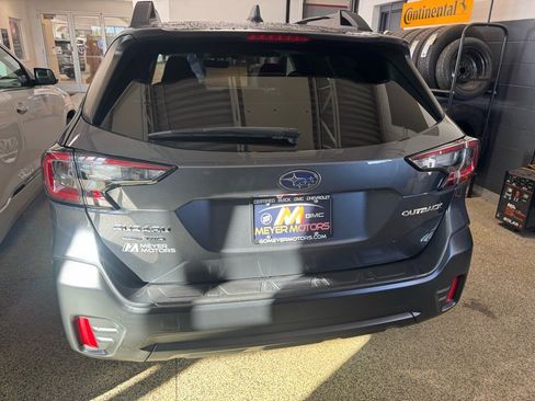Used 2022 Subaru Outback Premium image 6