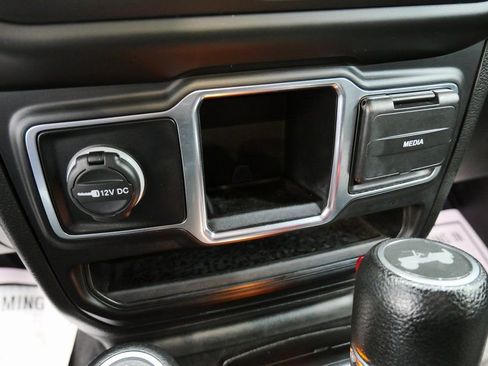 Used 2021 Jeep Wrangler Sport image 24