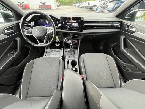 Certified 2025 Volkswagen Jetta Sport FWD image 14