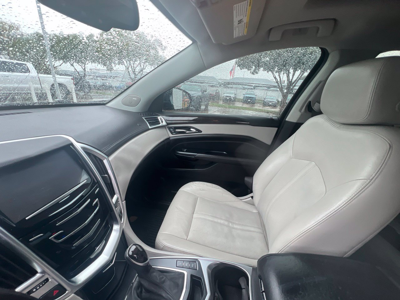 Used 2015 Cadillac SRX Luxury w/ Driver Awareness Package FWD image 14
