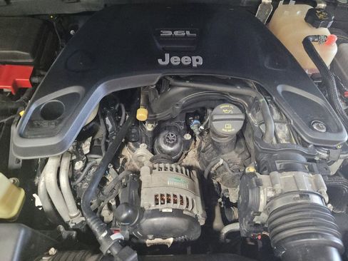 Used 2018 Jeep Wrangler Unlimited Sport S image 30