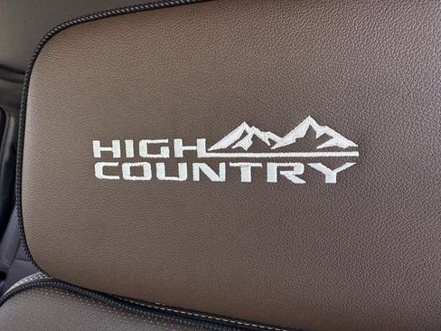 New 2026 Chevrolet Suburban High Country AWD/4WD image 22