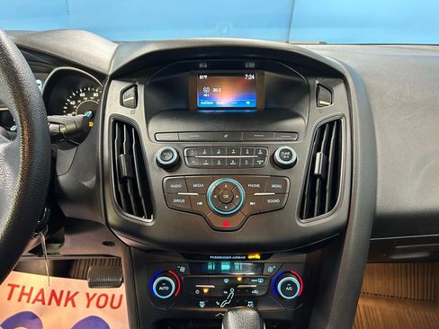 Used 2018 Ford Focus SE w/ SE Appearance Package image 54