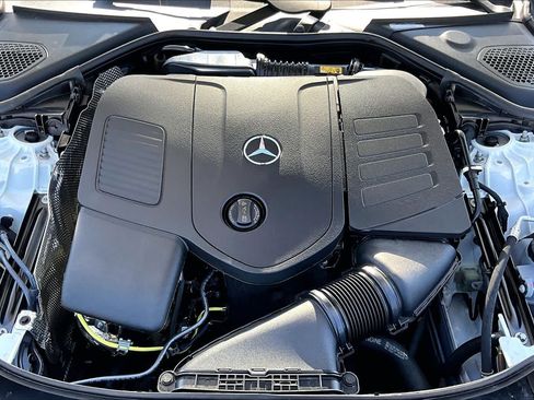 Used 2025 Mercedes-Benz E 350 4MATIC Sedan image 33