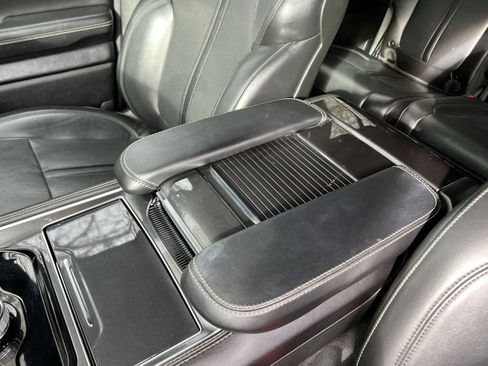 Used 2023 Jeep Wagoneer L 4WD image 30