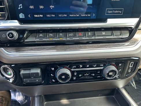 Used 2022 Chevrolet Silverado 1500 LTZ w/ LTZ Premium Package image 25