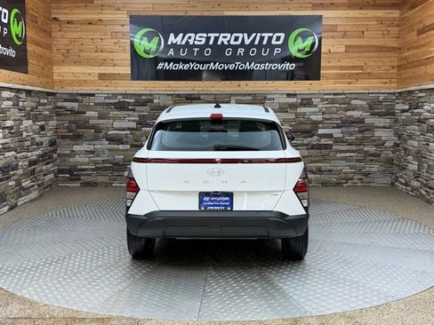 Certified 2024 Hyundai Kona SE AWD/4WD image 8