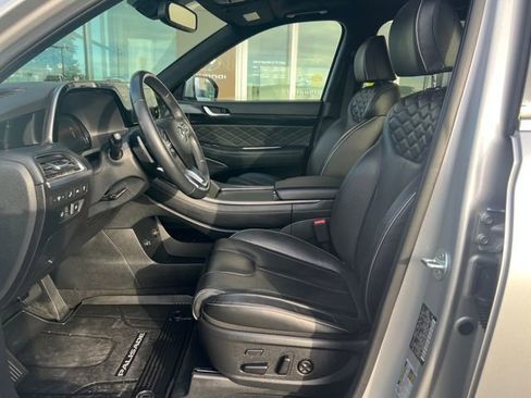 Used 2021 Hyundai Palisade Calligraphy image 9
