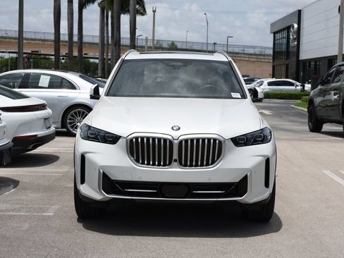 Used 2026 BMW X5 sDrive40i RWD image 3