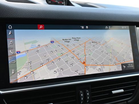 Used 2019 Porsche Cayenne image 12