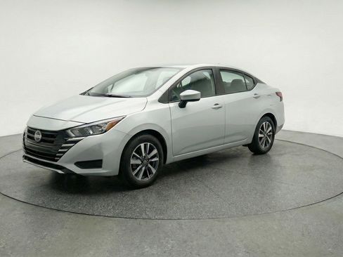 Used 2025 Nissan Versa SV FWD image 3