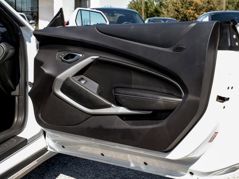 Used 2016 Chevrolet Camaro SS image 35