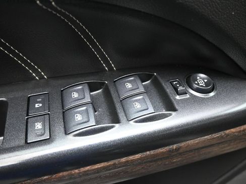 Used 2022 GMC Canyon Denali AWD/4WD image 12