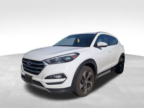 Used 2018 Hyundai Tucson Sport image 3