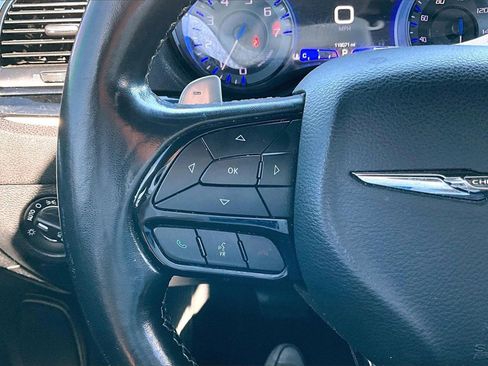 Used 2019 Chrysler 300 S image 19
