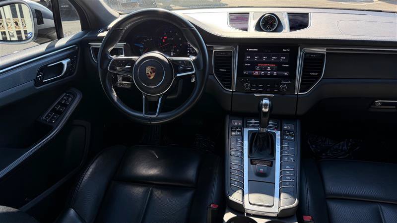 Used 2018 Porsche Macan GTS w/ Premium Package Plus AWD/4WD image 16