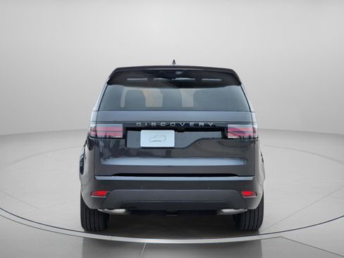 New 2025 Land Rover Discovery Dynamic SE image 4