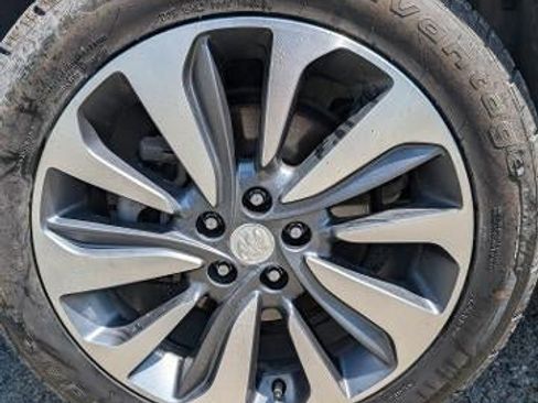 Used 2022 Buick Encore Preferred image 7