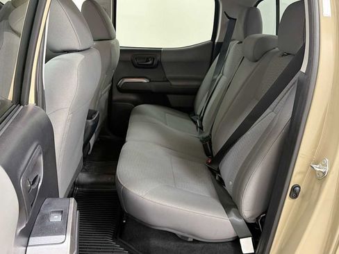 Certified 2019 Toyota Tacoma SR5 AWD/4WD image 24