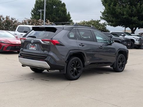 Used 2023 Toyota RAV4 XSE AWD/4WD image 5