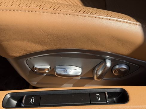 Certified 2015 Porsche 911 Targa 4S image 21