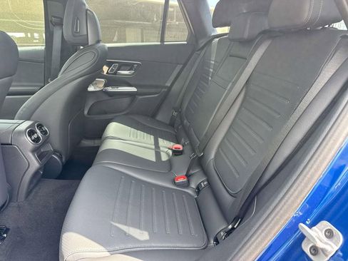 New 2026 Mercedes-Benz GLC 300 image 6