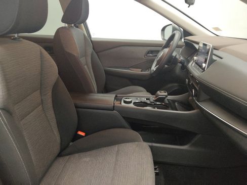 Used 2021 Nissan Rogue S image 21