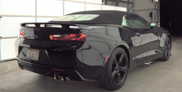 Used 2017 Chevrolet Camaro LT RWD image 4